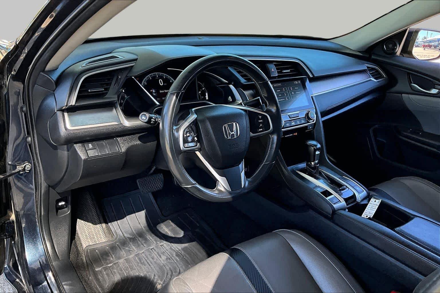 Used 2017 Cosmic Blue Metallic Honda EX-L image 17