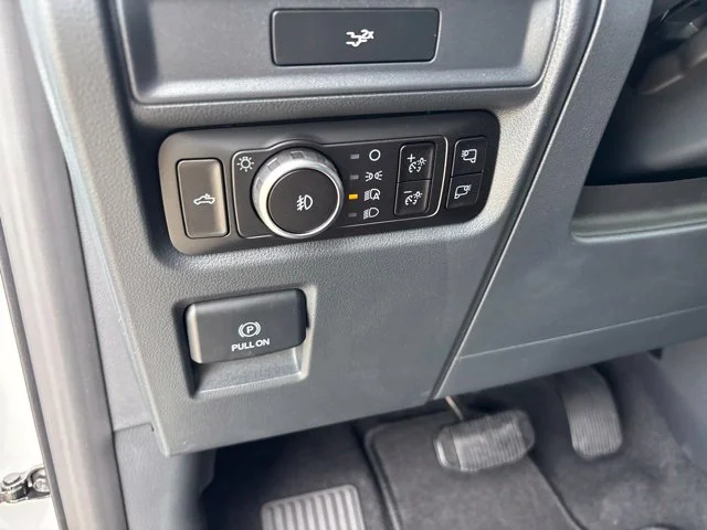 New 2026 Oxford White Ford T-Sport XLT image 49
