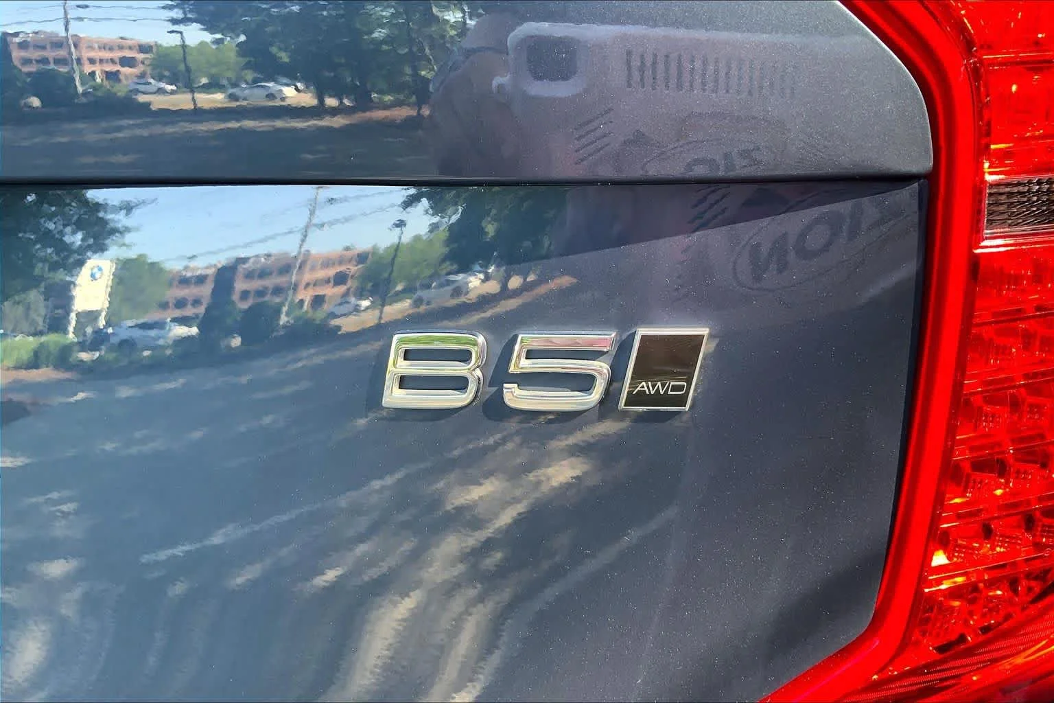 Used 2024 Denim Blue Metallic Volvo Core Bright Theme image 9