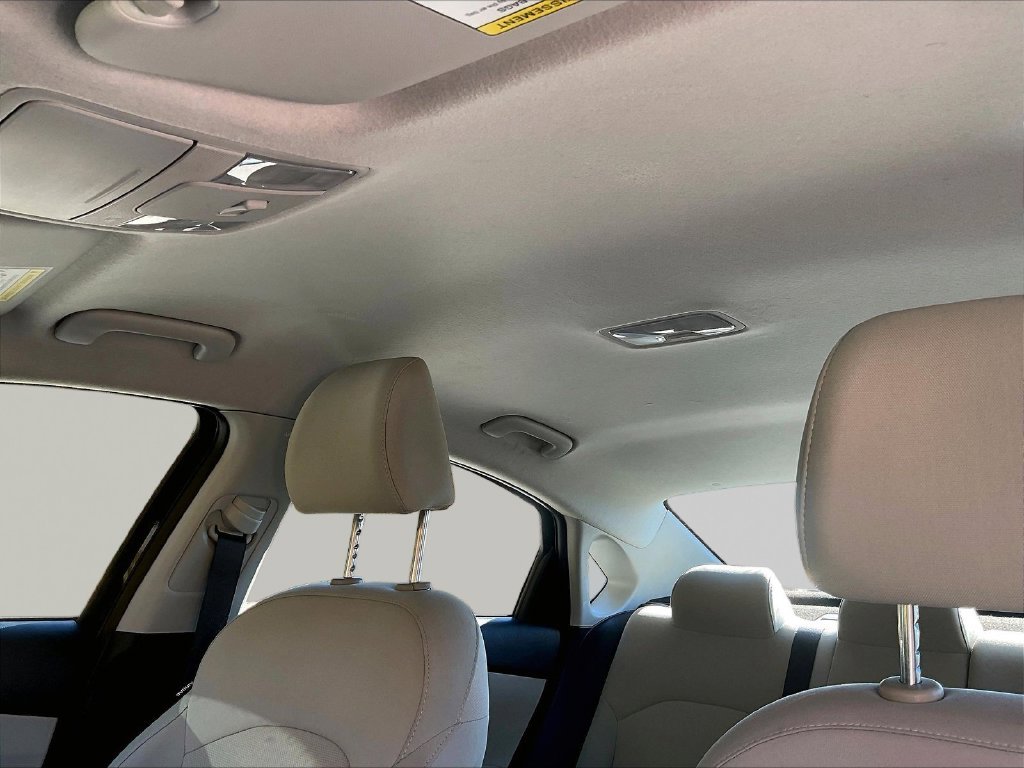 Used 2023 Black Kia LXS image 7