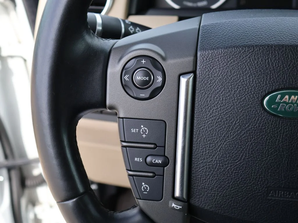 Used 2012  Land Rover HSE image 34
