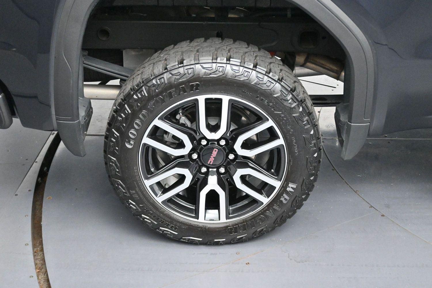 Used 2024 Titanium Rush Metallic GMC AT4 image 37
