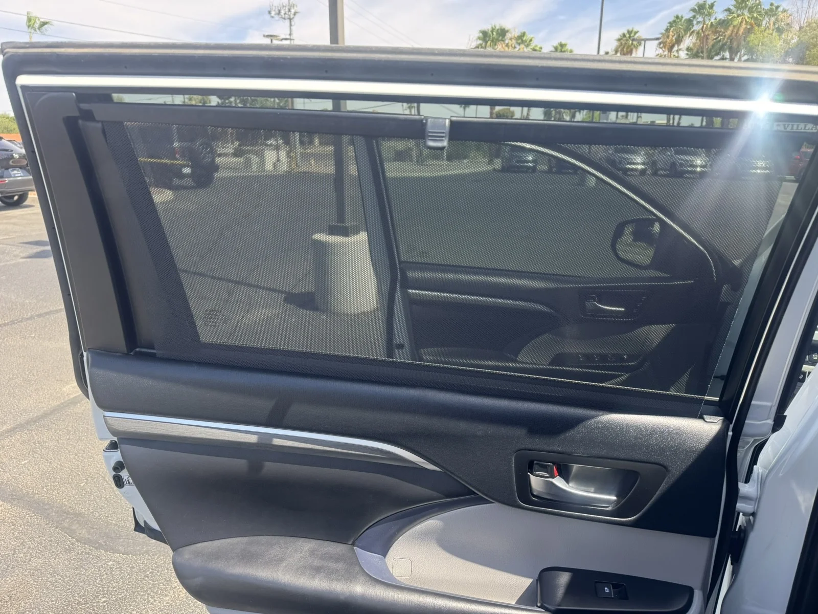 Used 2019  Toyota Hybrid Limited image 30