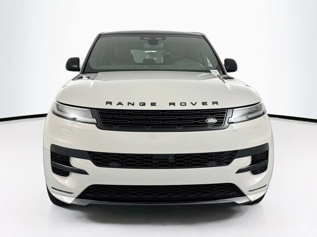 New 2026 Borasco Grey Land Rover Dynamic SE image 2