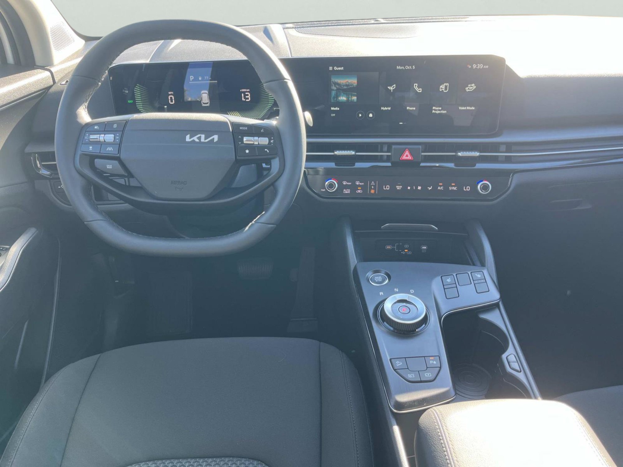 New 2027 Snow White Pearl Kia S image 10