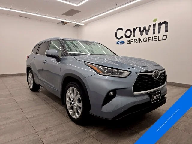 Used 2022 Moon Dust Toyota Limited image 7