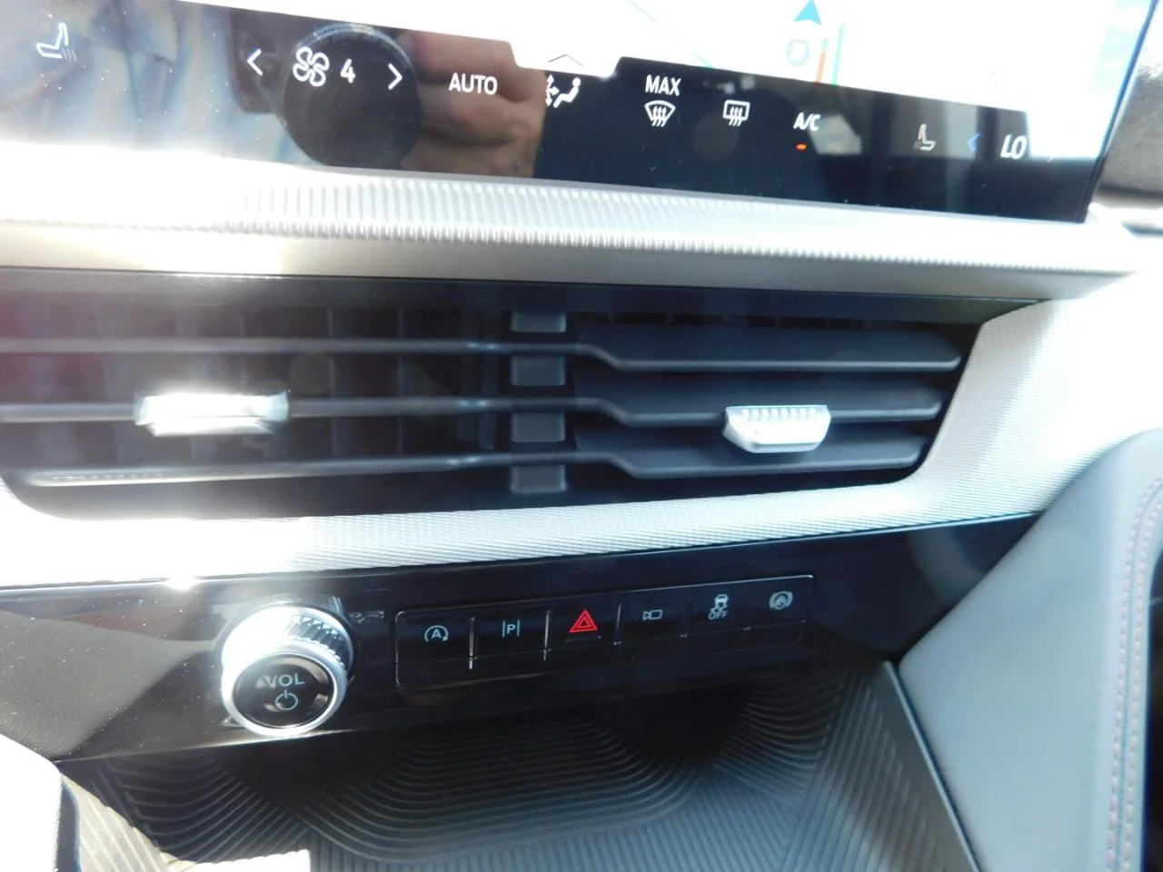 New 2026 Carbonized Gray Metallic Ford Active image 40