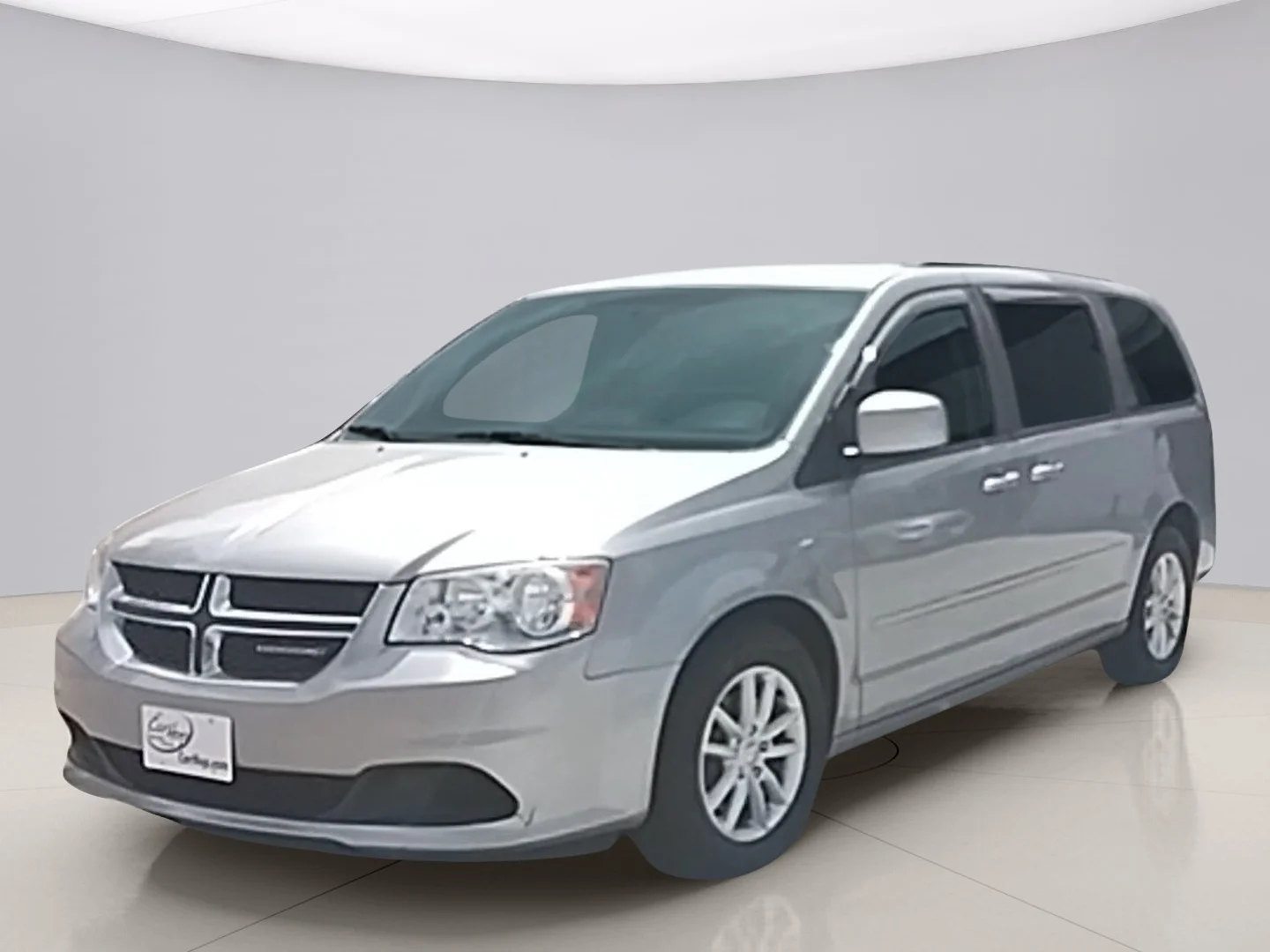 Used 2015 Silver Dodge SXT image 1