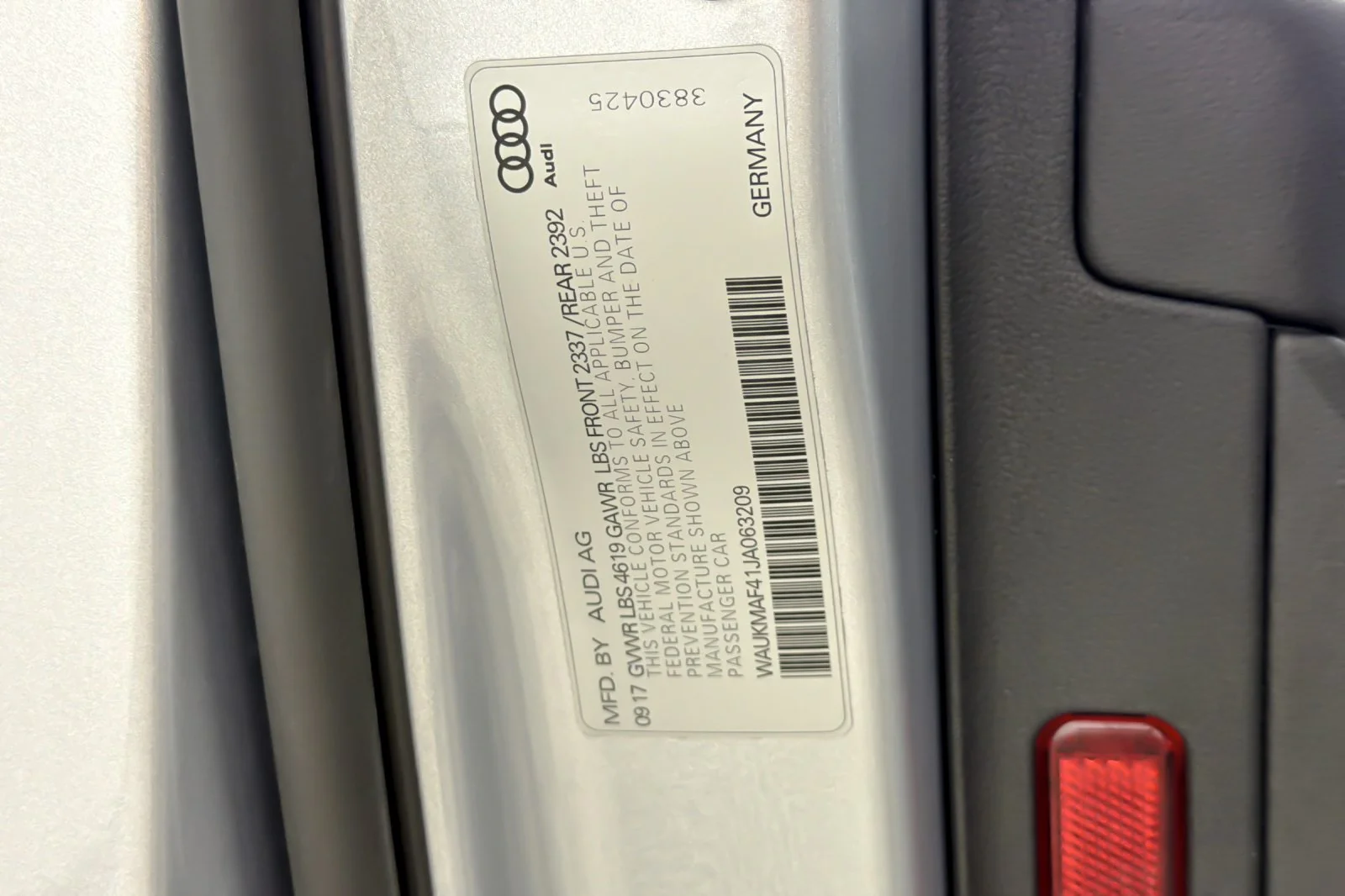 Used 2018 Florett Silver Metallic Audi 2.0 TFSI ultra Premium S Tronic FWD image 26