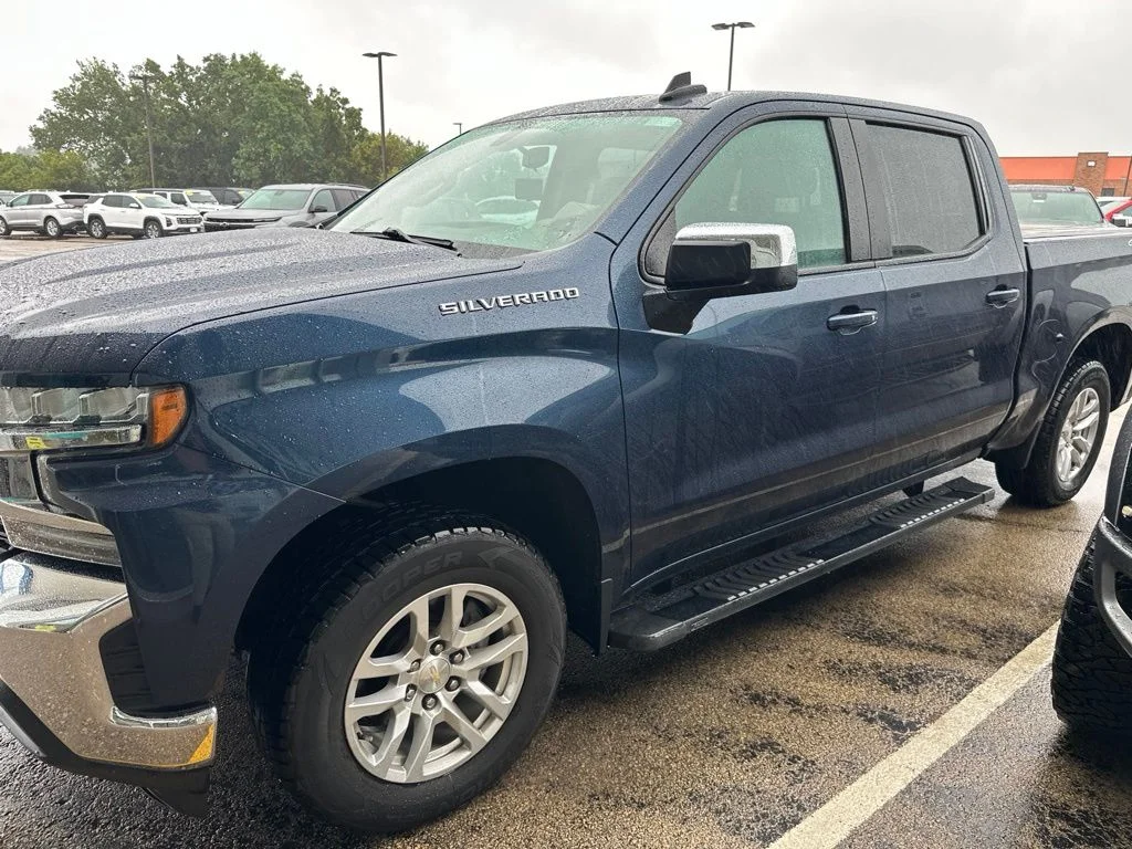 Used 2020 Blue Chevrolet LT image 2