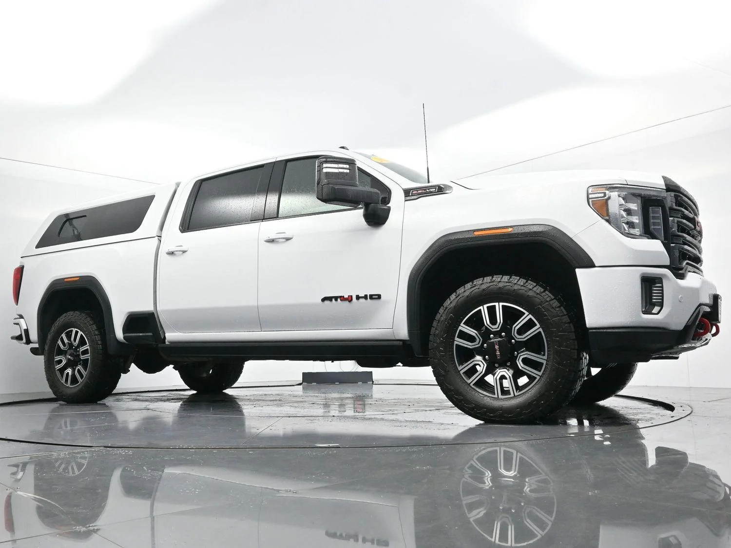 Used 2022 Summit White GMC AT4 image 47