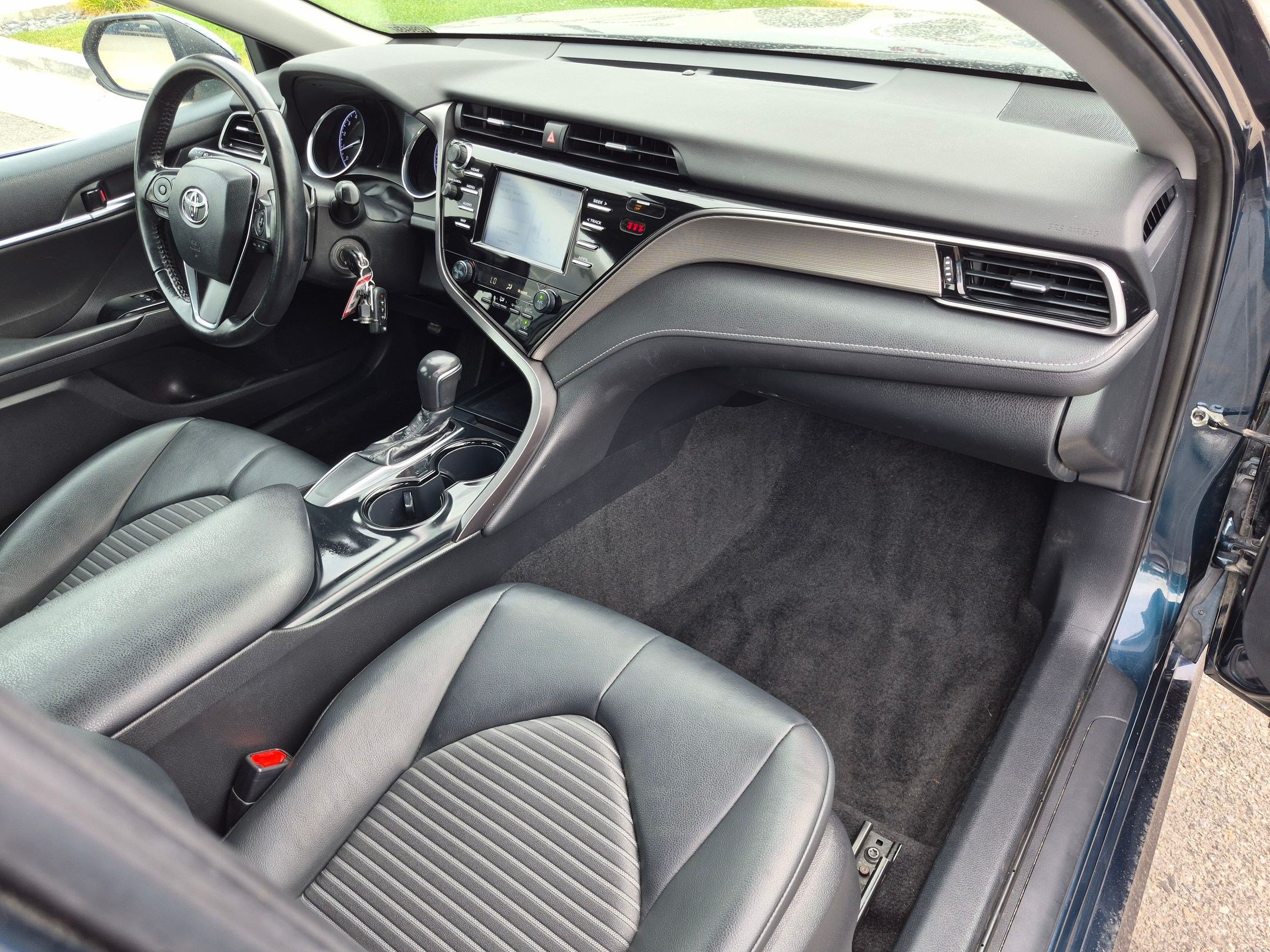 Used 2019 Galactic Aqua Mica Toyota SE image 29