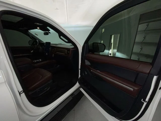 Used 2022 White Ford Limited image 26