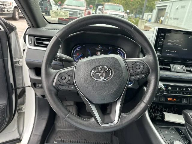 Used 2019 White Toyota XSE image 15