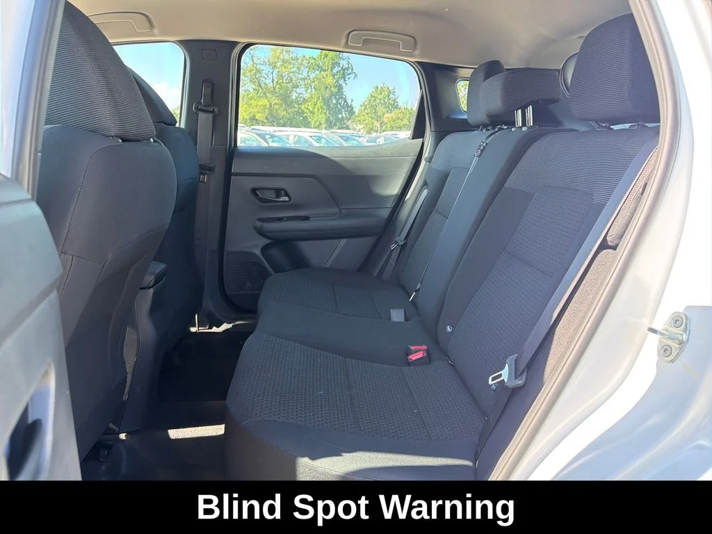 Used 2026 White Nissan S image 31