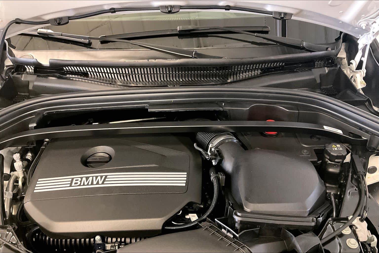 New 2026 Mineral White Metallic BMW xDrive28i image 16