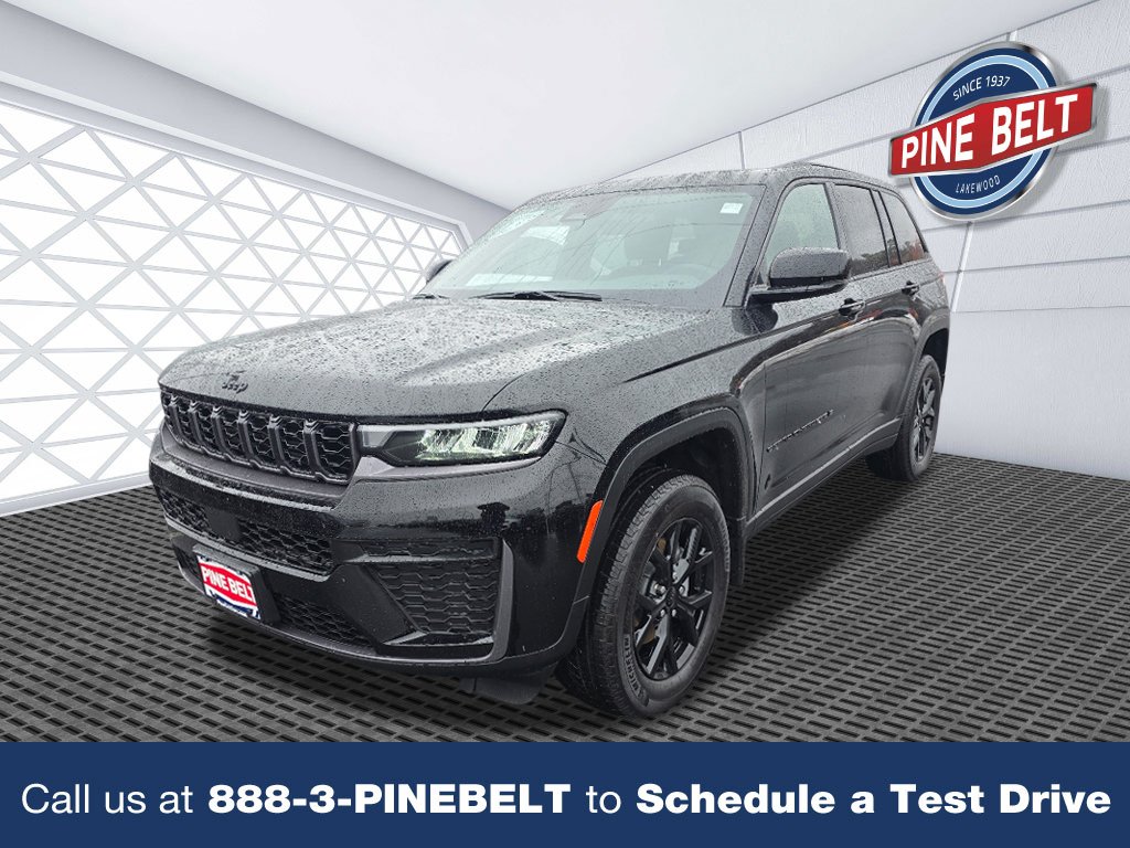 New 2026 Diamond Black Crystal Pearl-Coat Exterior Paint Jeep Altitude image 1