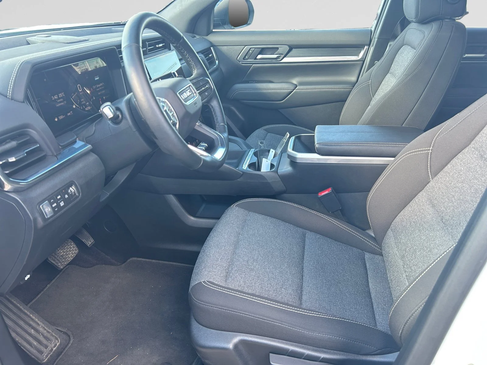 Used 2026 White GMC AWD Elevation image 13