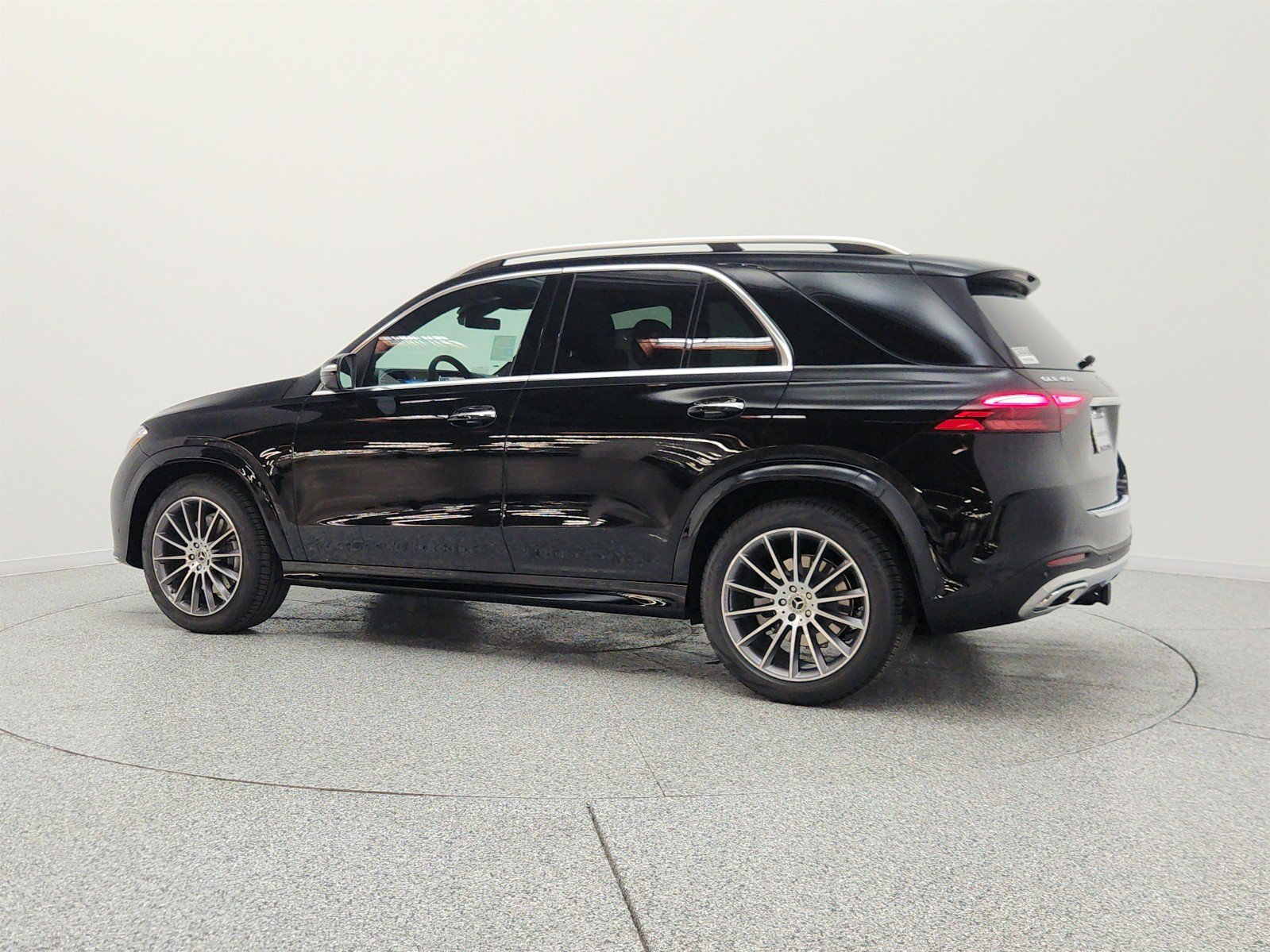 New 2026 Black Mercedes-Benz GLE 450 4MATIC® SUV image 38