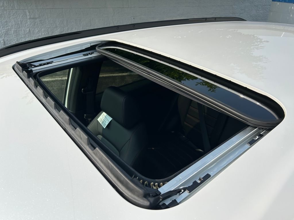 New 2026 Platinum White Pearl Honda Sport-L image 11