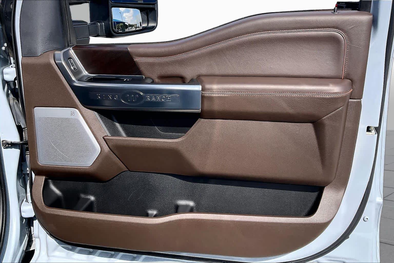 Used 2024 Glacier Gray Metallic Tri-Coat Ford King Ranch image 23