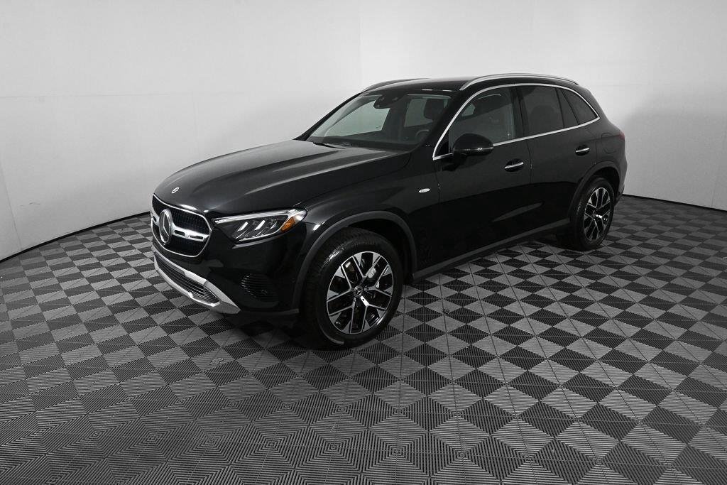 2025 Mercedes-Benz GLC