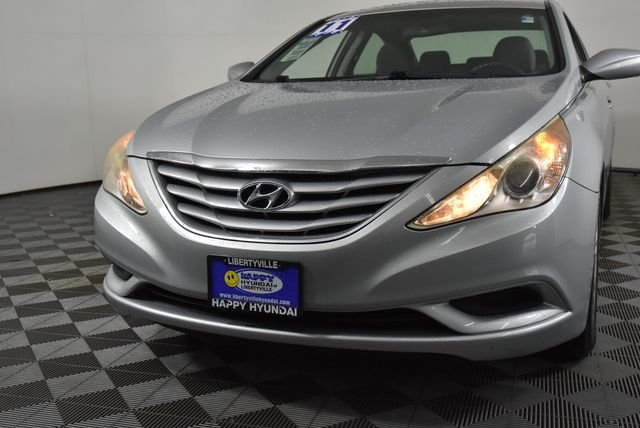 Used 2011 Silver Hyundai GLS image 4