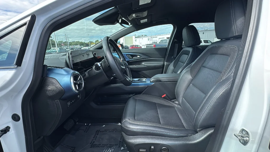 2024 Chevrolet Equinox EV LT - Photo 6