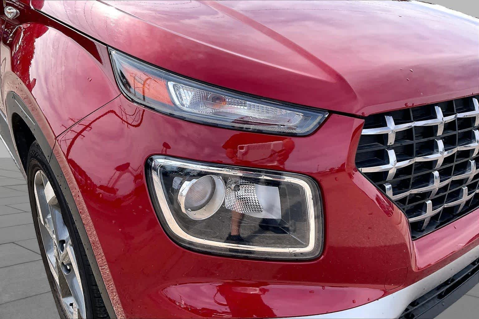 Used 2025 Red Hyundai SEL image 27