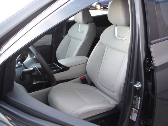 Used 2025 Gray Hyundai Limited image 18