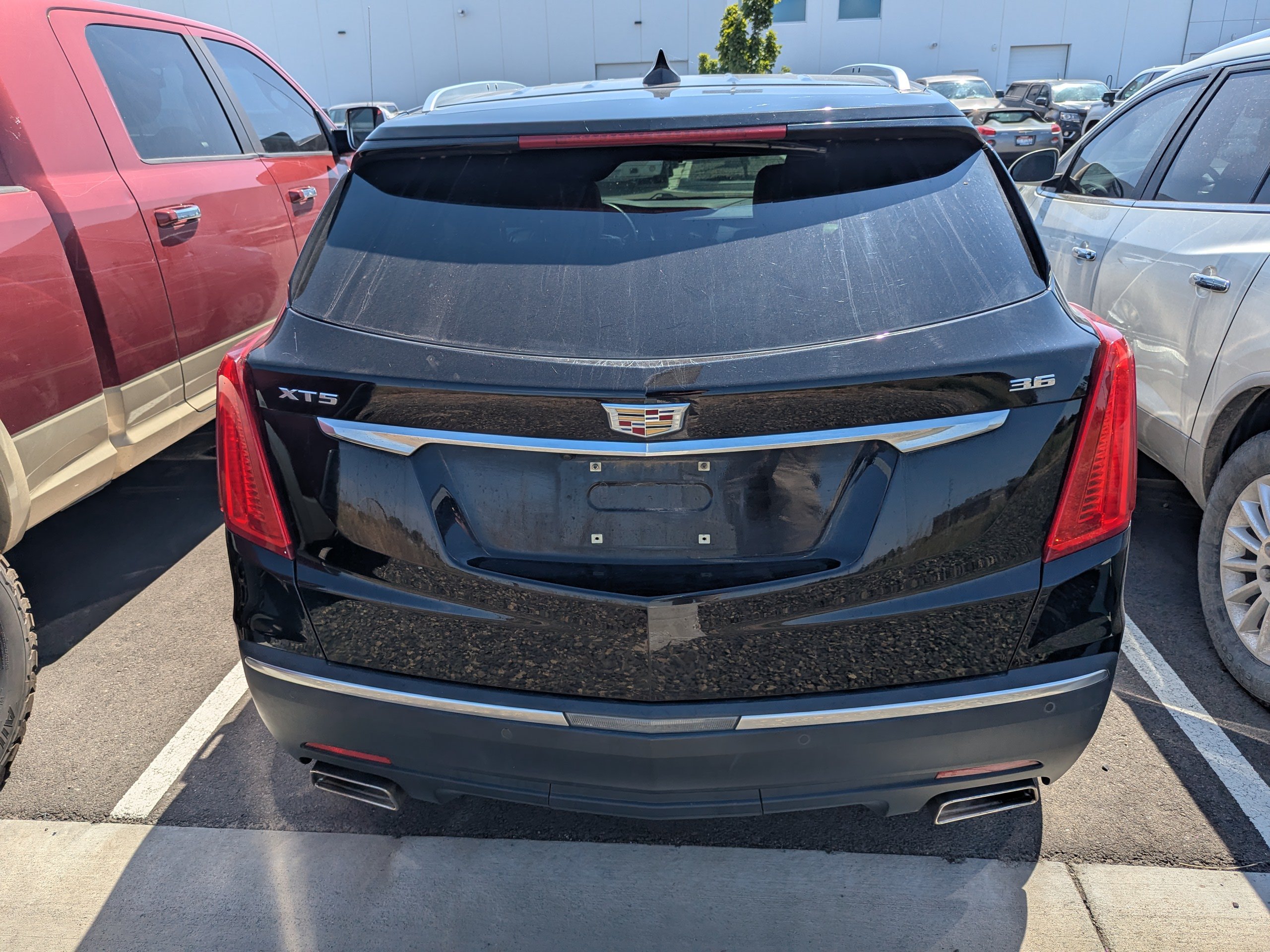 Certified Used 2018 STELLAR BLACK METALLIC Cadillac FWD image 5