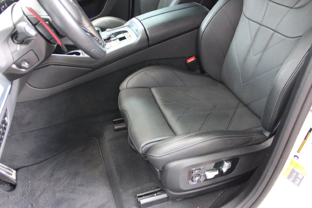 Used 2023 White BMW Base image 24