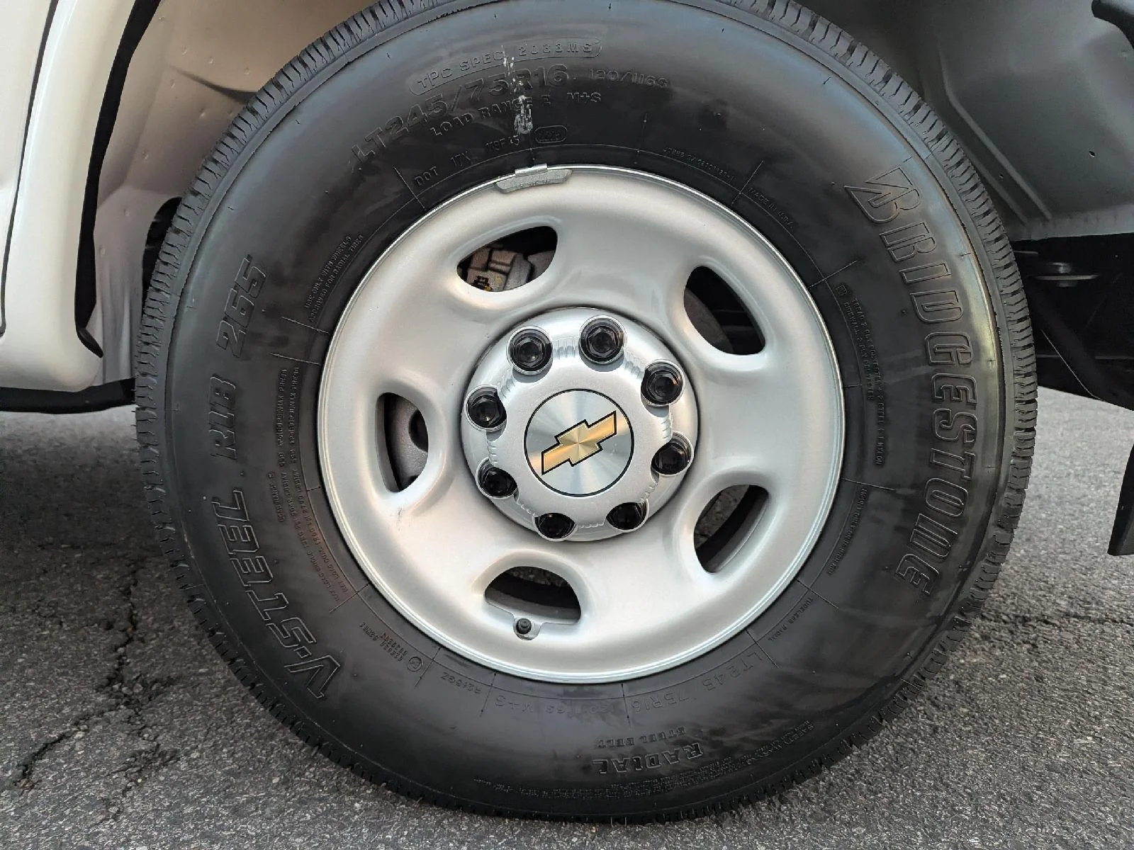 2025 Chevrolet Express Cargo Work Van - Photo 34