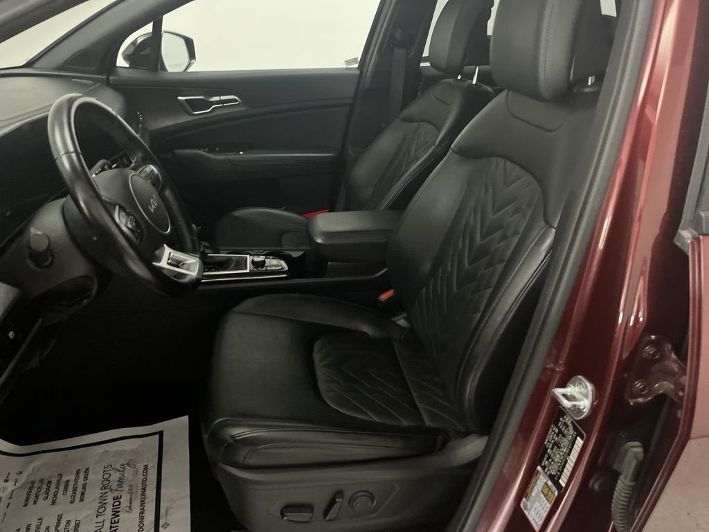 Used 2023 Red Kia X-Line image 15
