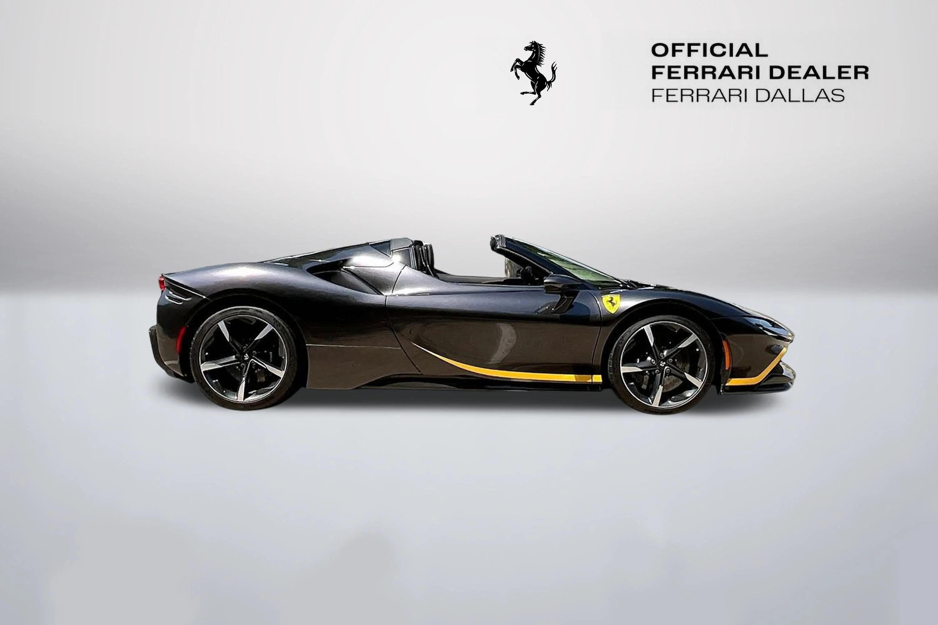 Used 2022 Extra Sample Ferrari  image 4