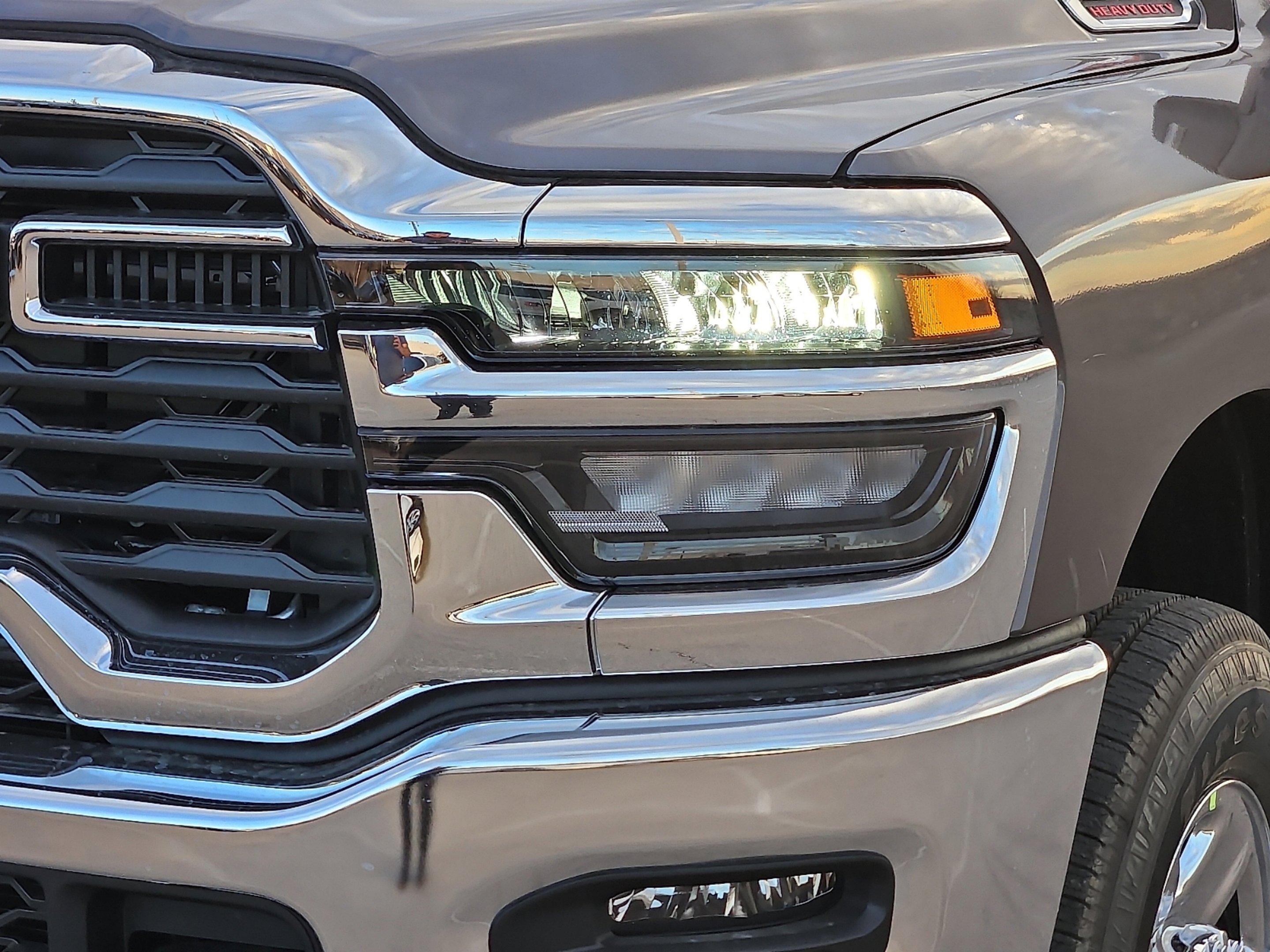 New 2026 Granite Crystal Metallic Clearcoat RAM Tradesman image 25