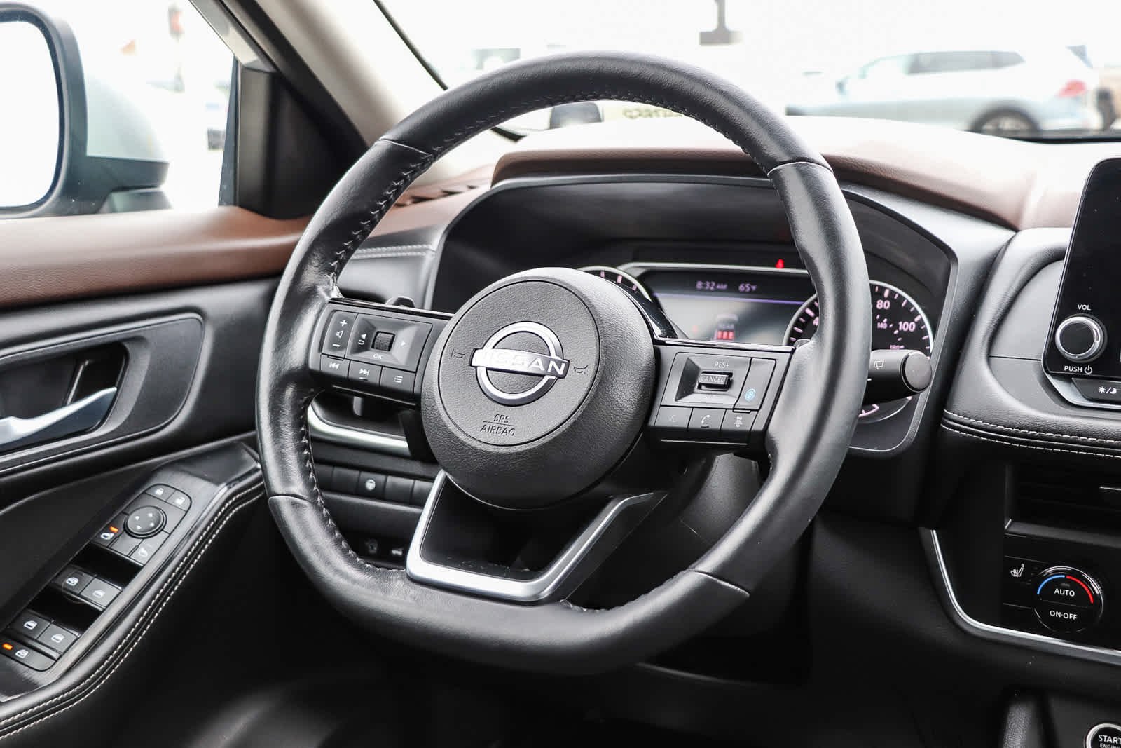 2023 Nissan Rogue SV - Photo 15