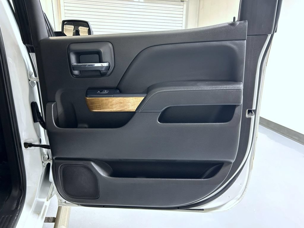 2018 Chevrolet Silverado 1500 LTZ - Photo 18