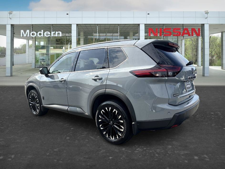 Certified Used 2026 Boulder Gray Pearl Nissan Dark Armor image 3