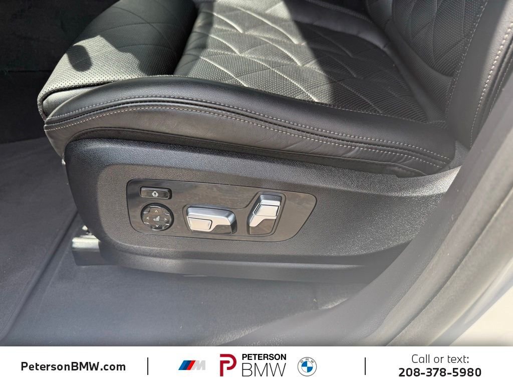 Used 2024 Alpine White BMW M60i image 24