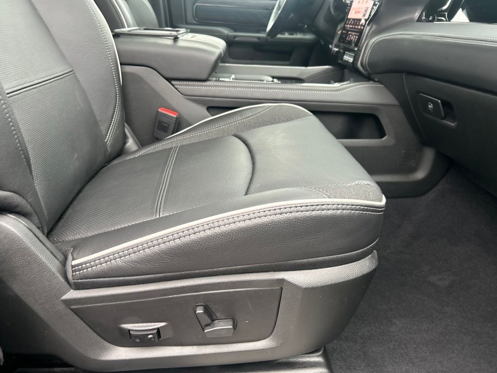 New 2026 Diamond Black Crystal Pearl-Coat Exterior Paint RAM Limited image 19