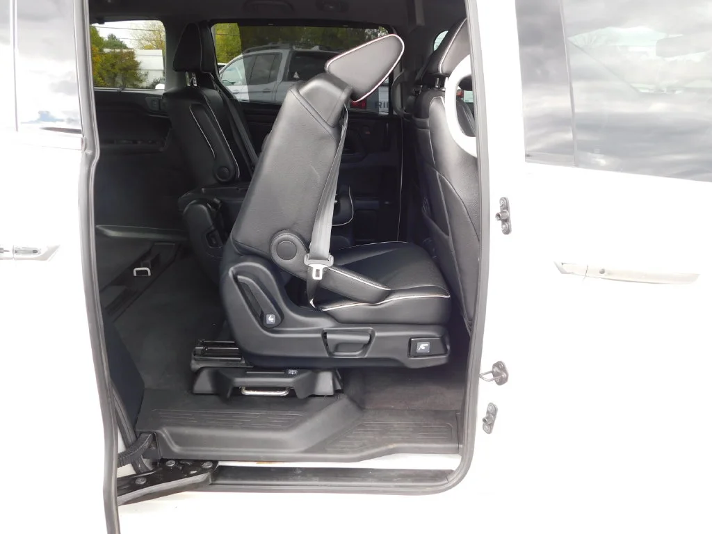 Used 2023 White Honda Elite image 33