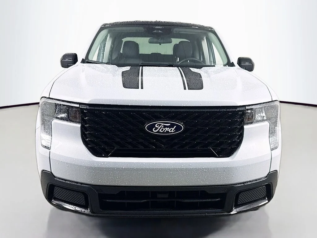 New 2026 Space White Metallic Ford XLT image 2