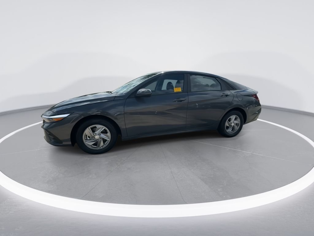 Certified Used 2026 Gray Hyundai SE image 5