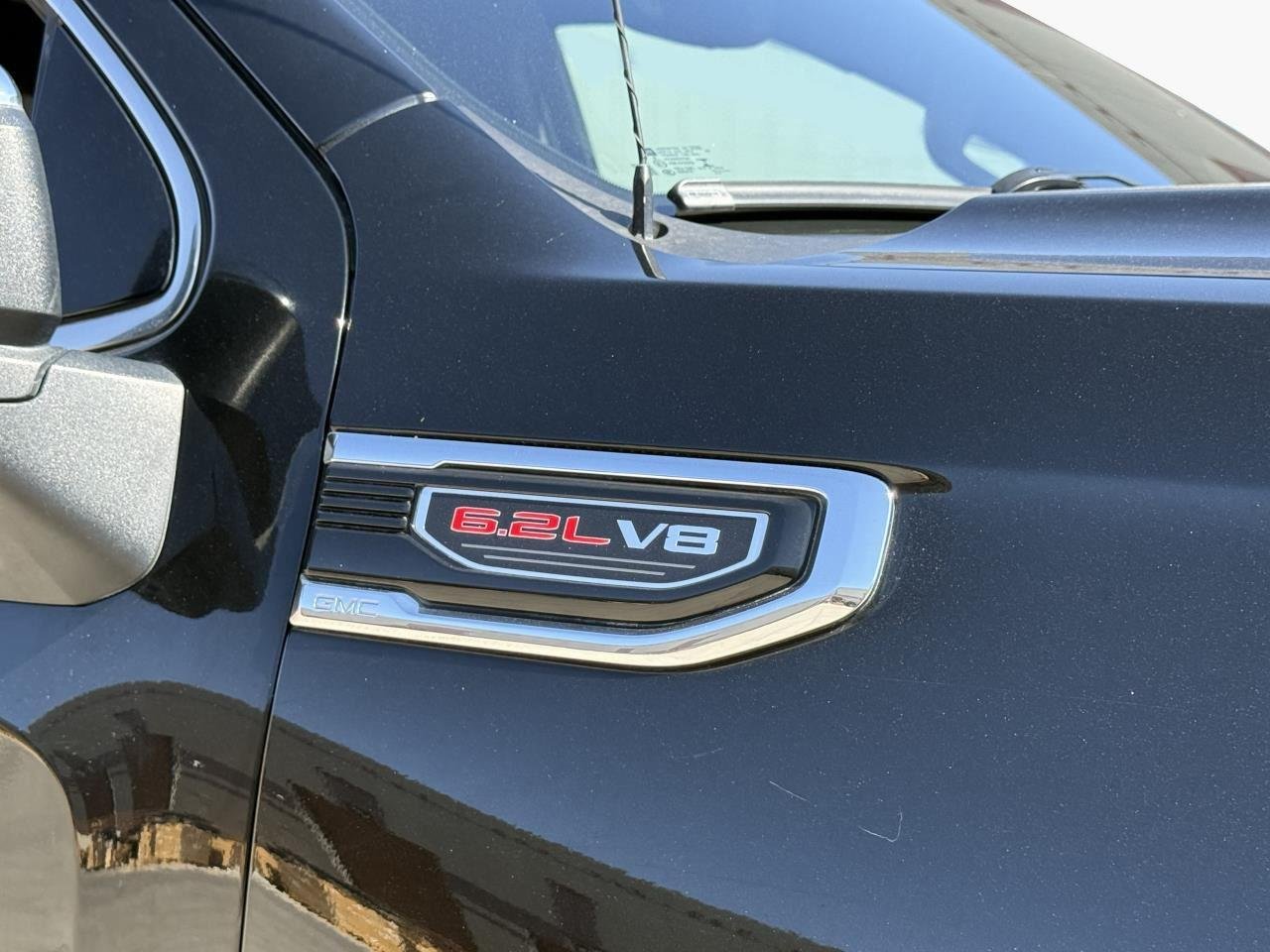 Used 2019 Onyx Black GMC Denali image 31