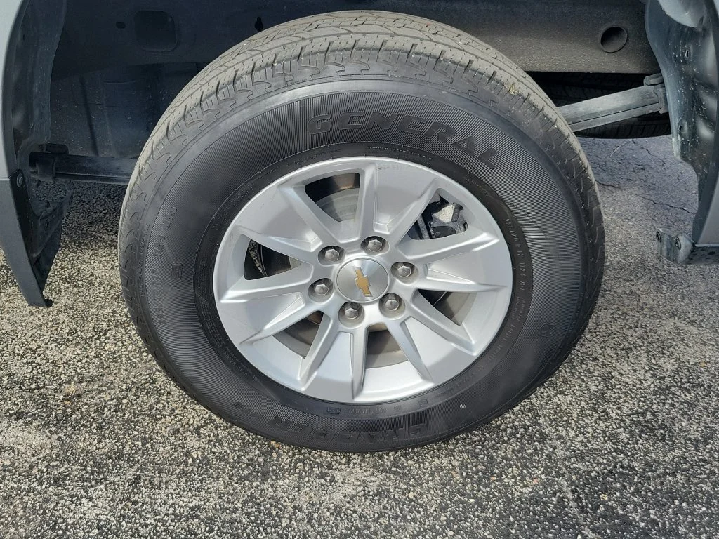 Used 2025 Gray Chevrolet LT image 10