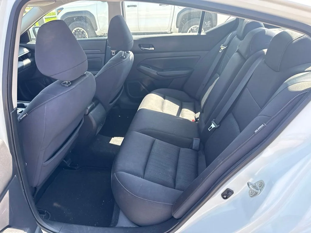 Used 2020 White Nissan 2.5 S image 6