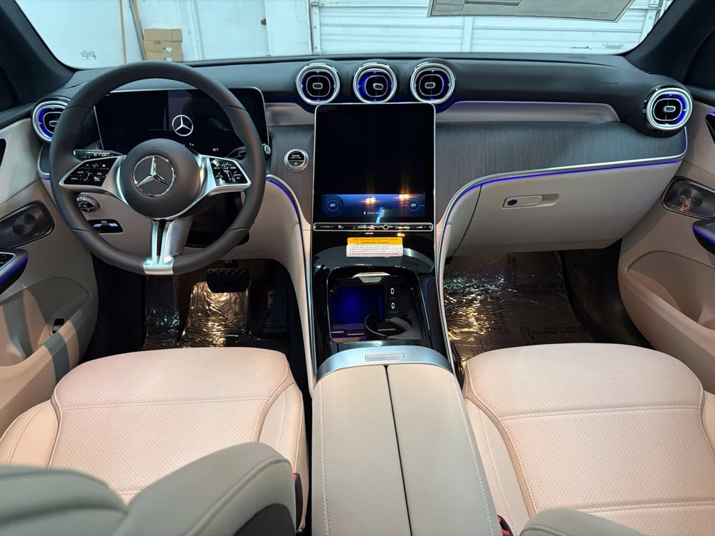 New 2027 Silver Mercedes-Benz GLC 300 image 23