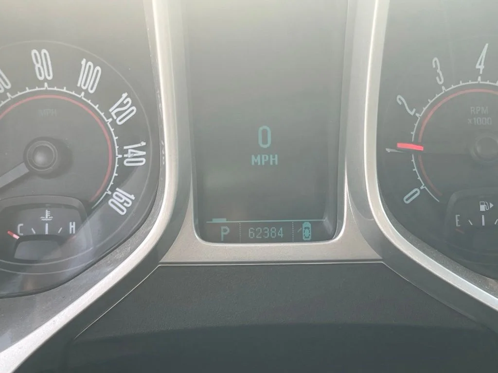 Used 2011 Gray Chevrolet 1LT image 33