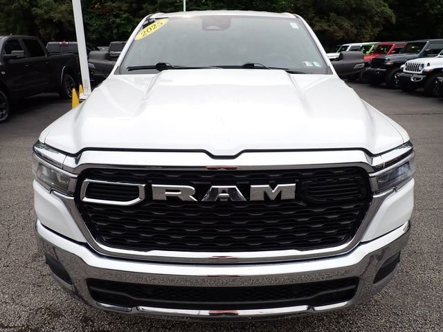 Used 2025 White Ram Big Horn/Lone Star image 11